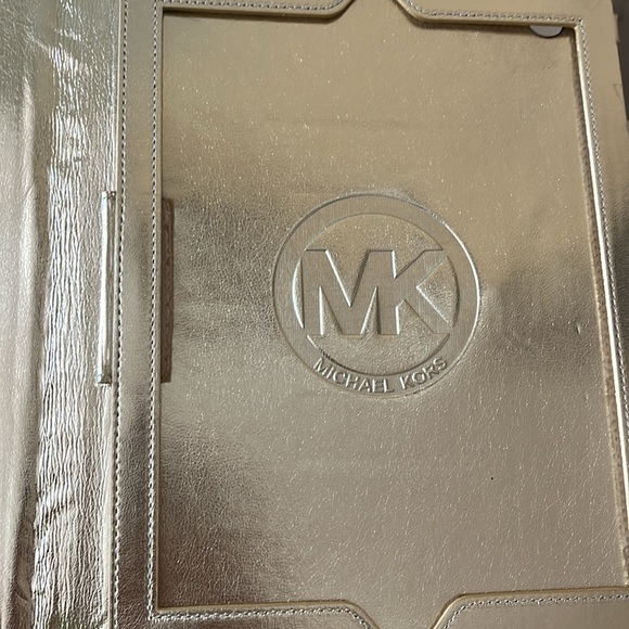 MICHAEL KORS ZIP AROUND TABLET CASE ORGANIZER DOUBLE COMPARTMENT - Picture 4 of 9